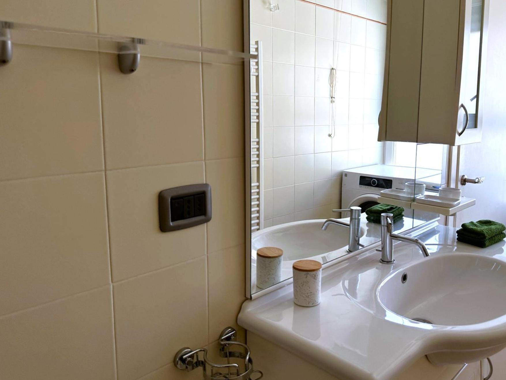 Centralissimo - Nuovo - Parcheggio Privato Perugia Kültér fotó